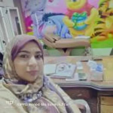 مي احمد العقاد