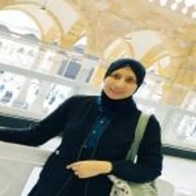أمينة السنباطى