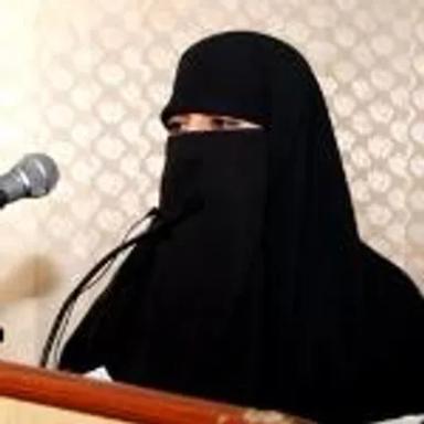 منال محمدي